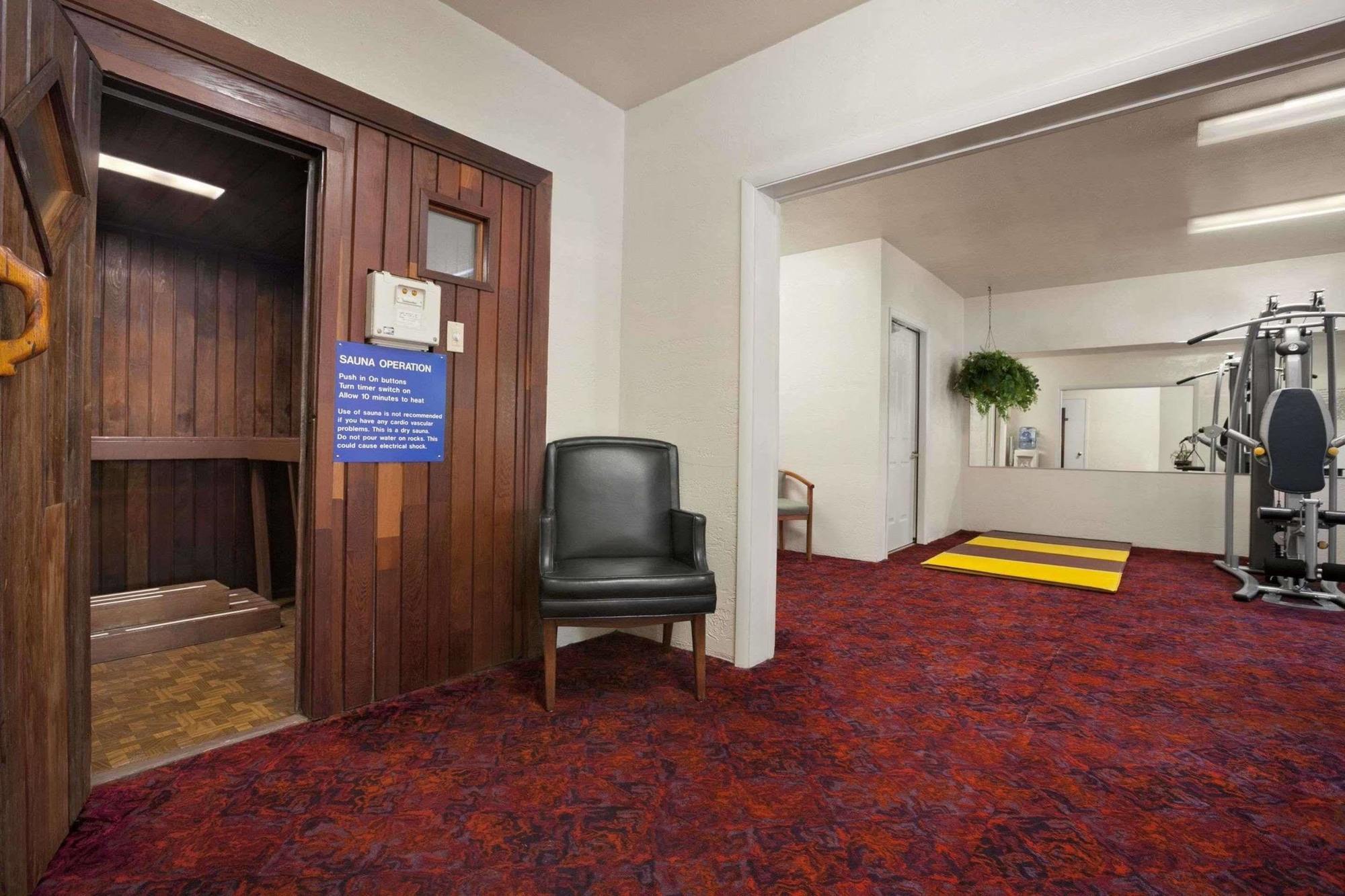Travelodge By Wyndham Μπέντφορντ Εξωτερικό φωτογραφία